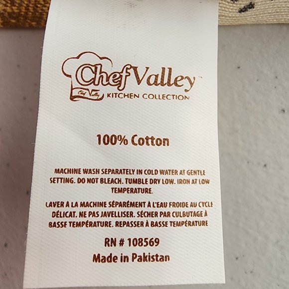 Fabric Kitchen Apron with pockets.*** 100% Cotton. - Picture 5 of 9